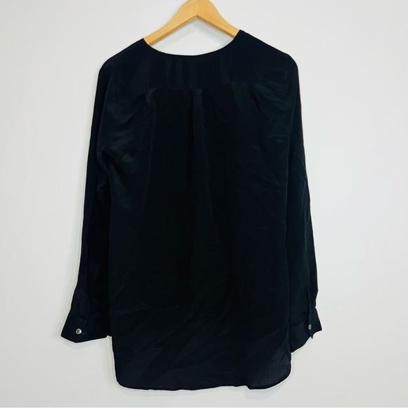 Banana Republic Black Deep V-Neck Silk Blouse M - Picture 6 of 6